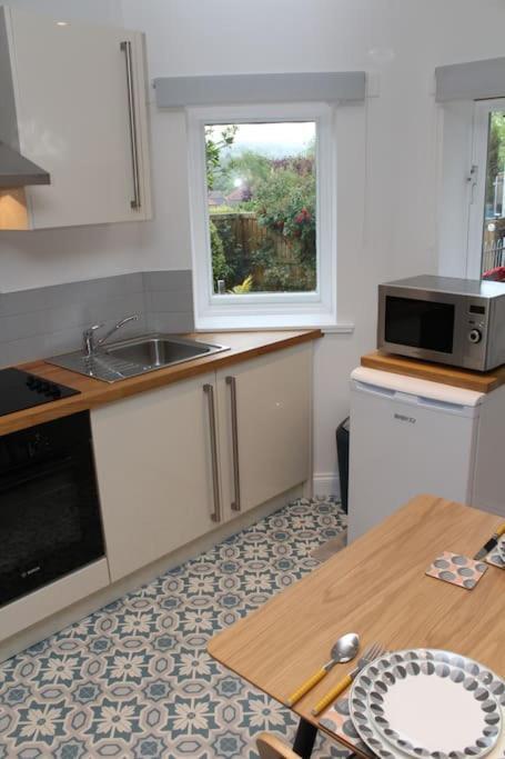 Hideaway Between Coast And Moors In A Beautiful Village Apartment Sleights Exteriör bild