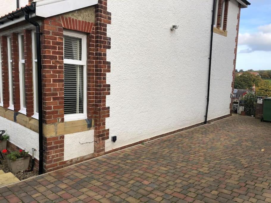Hideaway Between Coast And Moors In A Beautiful Village Apartment Sleights Exteriör bild