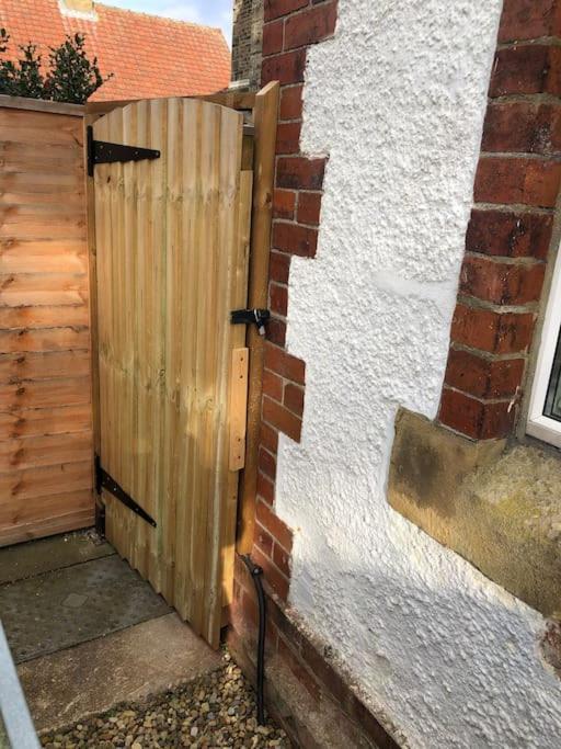 Hideaway Between Coast And Moors In A Beautiful Village Apartment Sleights Exteriör bild