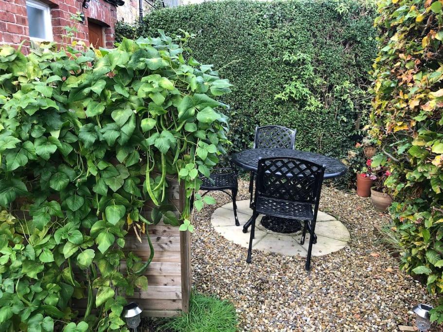 Hideaway Between Coast And Moors In A Beautiful Village Apartment Sleights Exteriör bild
